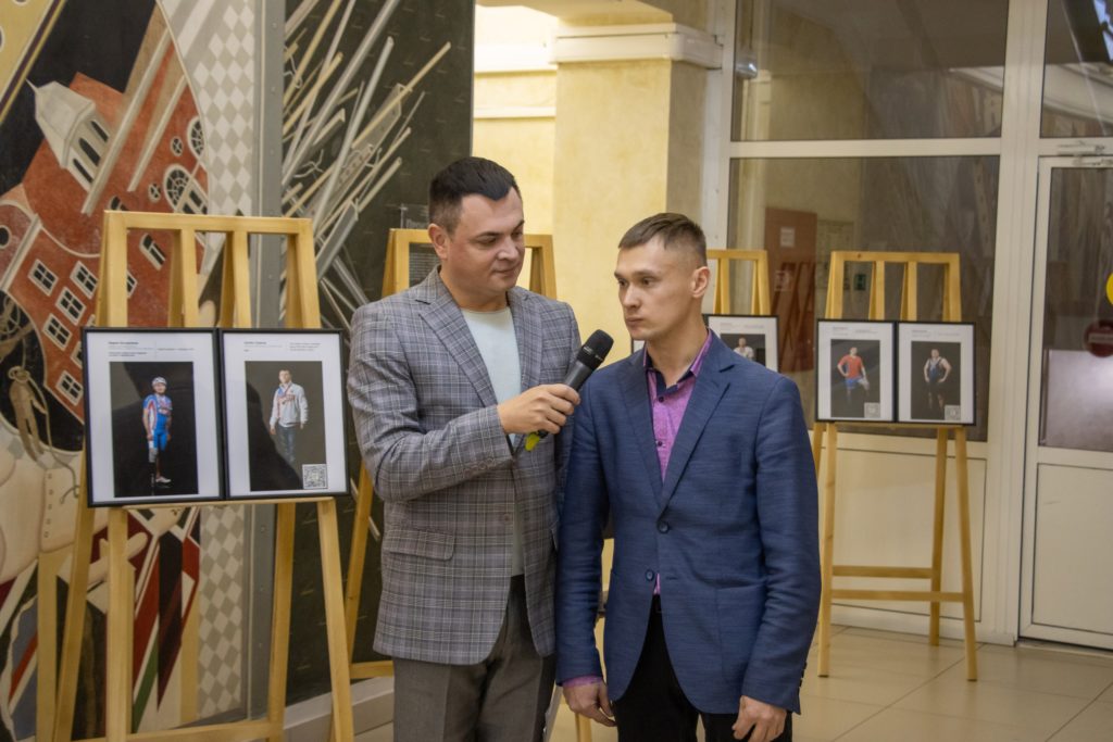 В Кемерове открылась фотовыставка "Сила духа"