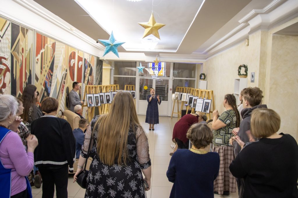 В Кемерове открылась фотовыставка "Сила духа"