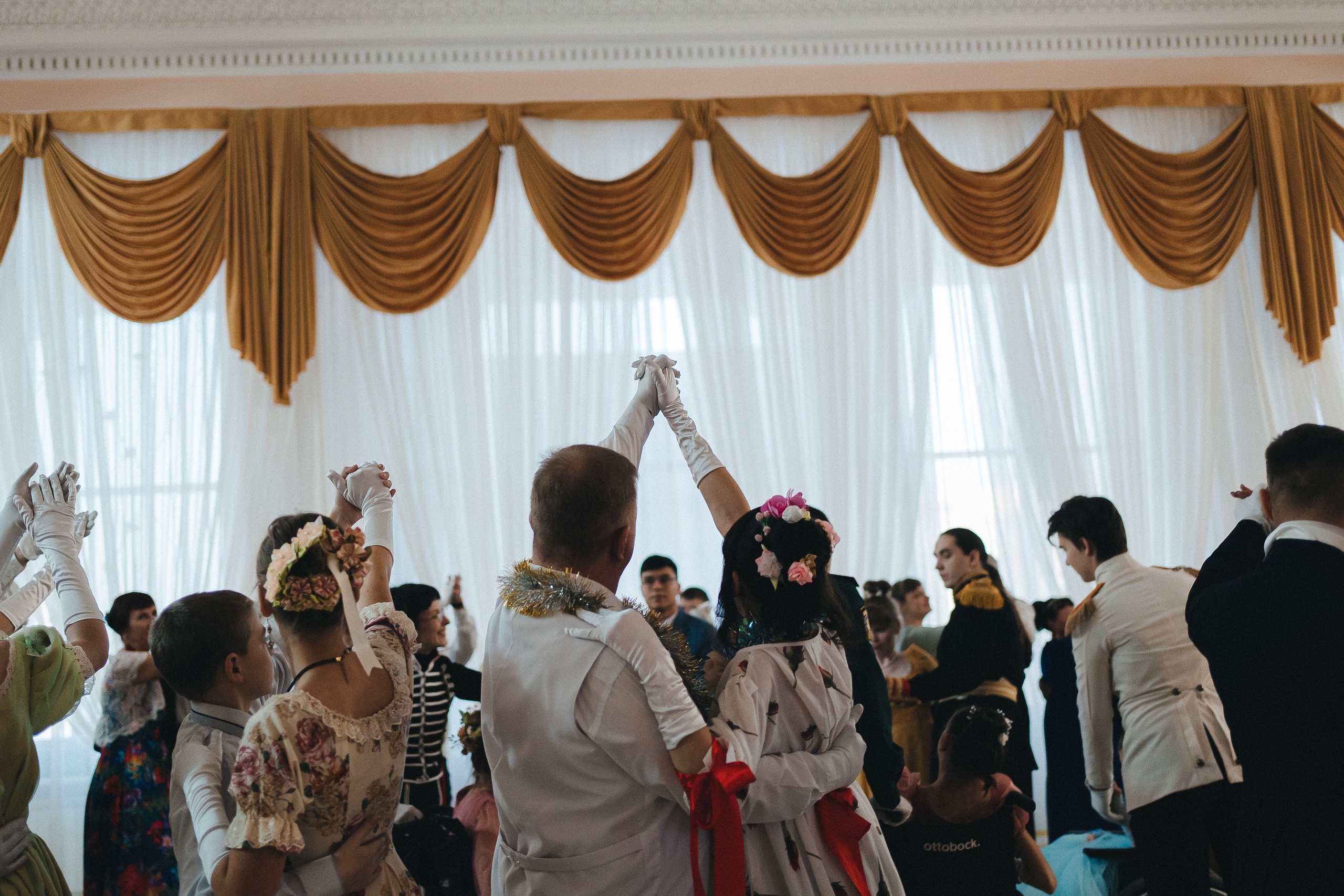Атмосфера волшебства: в Кемерове прошёл V инклюзивный "Бал цветов"