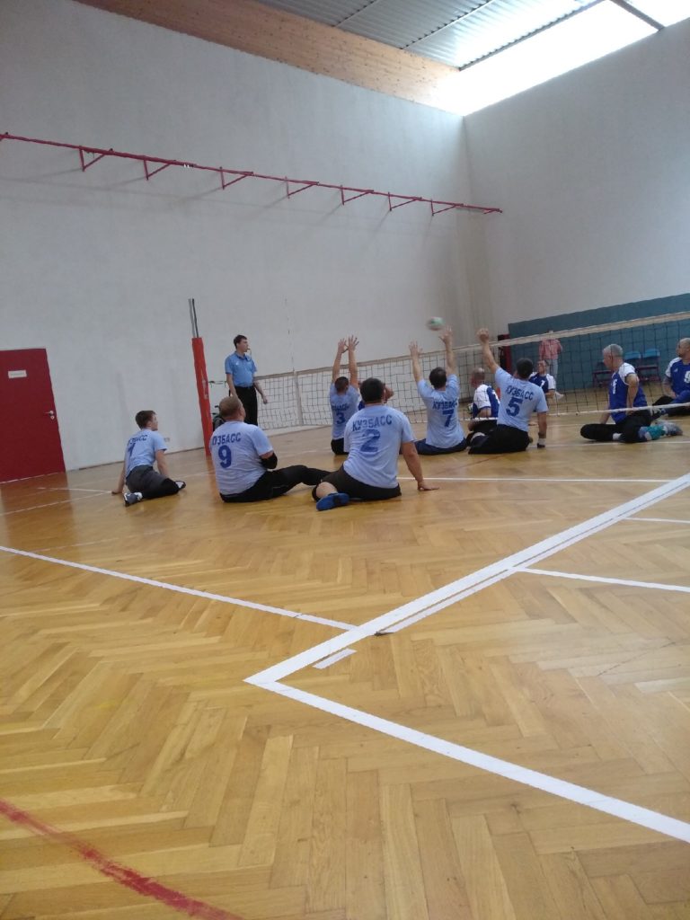 Волейбол сидя: сборная Кузбасса впервые приняла участие в Чемпионате России